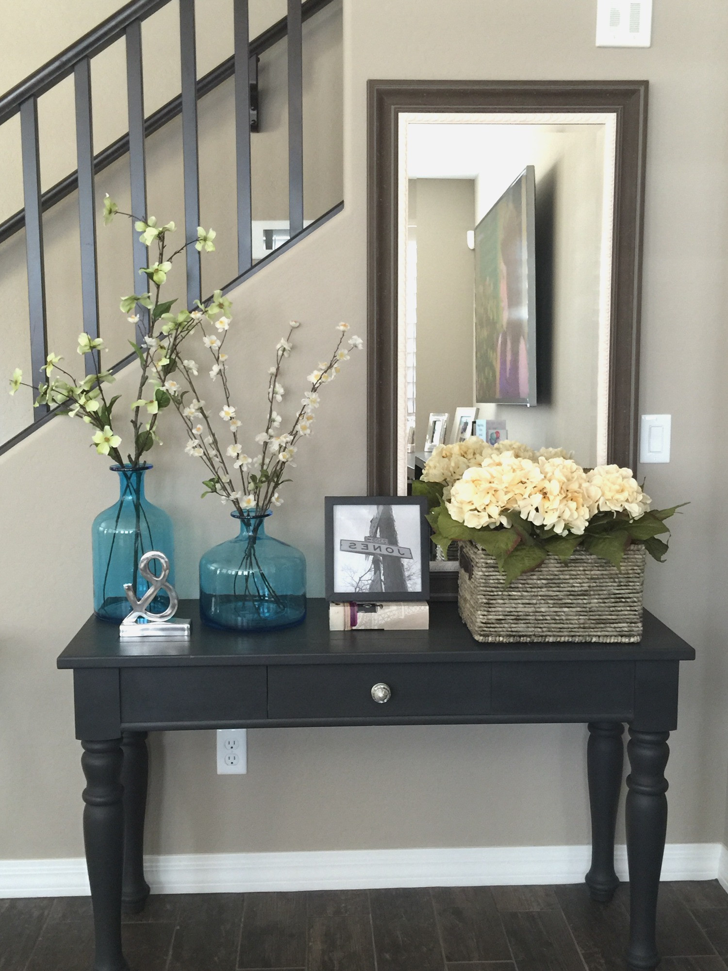 Best ideas about Front Entryway Tables
. Save or Pin Front Door Tables handballtunisie Now.