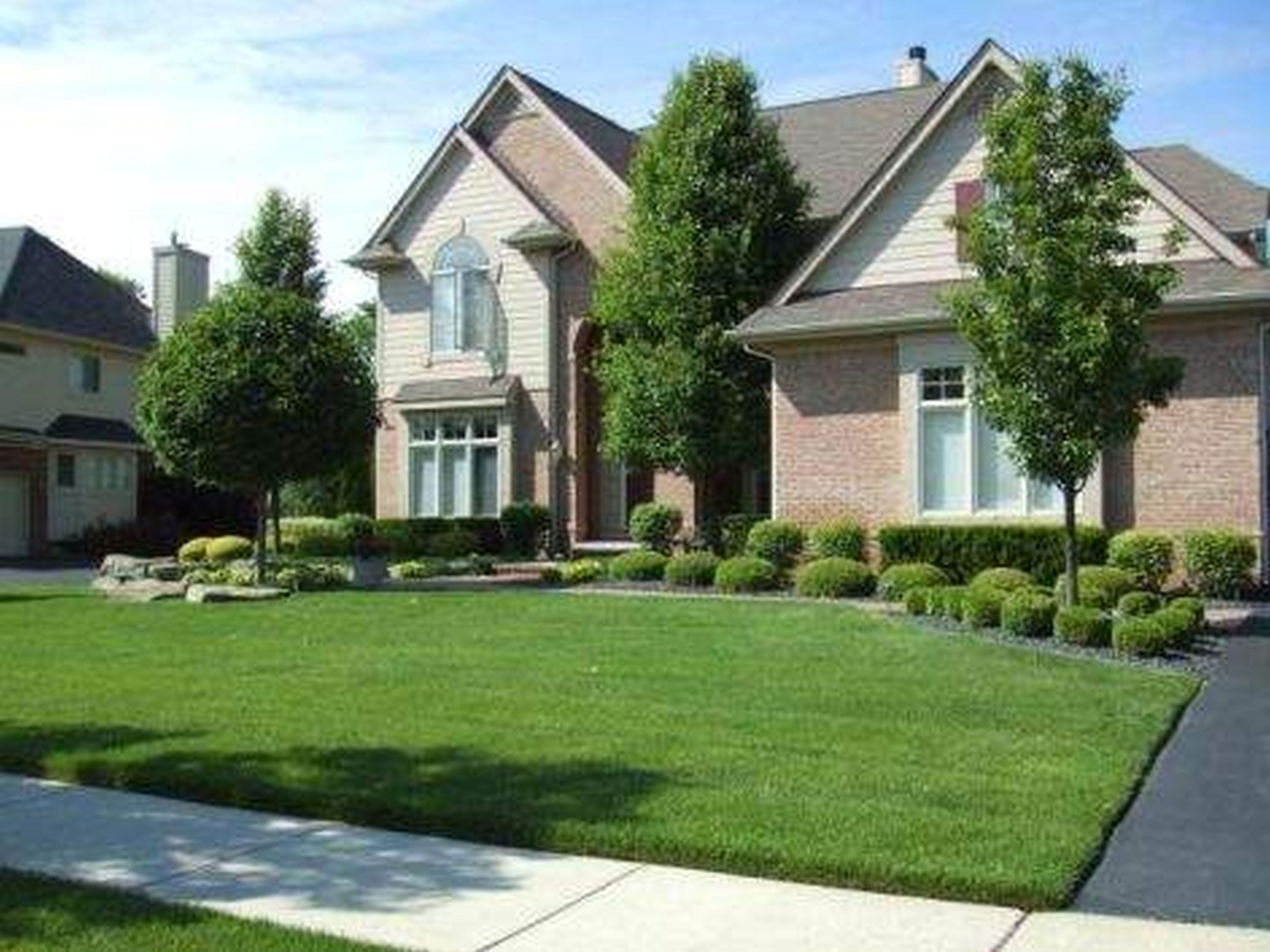 Best ideas about Frontyard Landscape Pictures
. Save or Pin Brilliant Front Garden And Landscaping Projects You Ll Now.