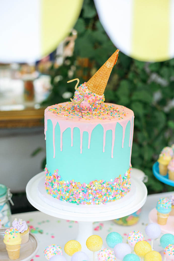 Girl Birthday Cake
 10 Totally Gorgeous Birthday Cakes For Sweet Little Girls