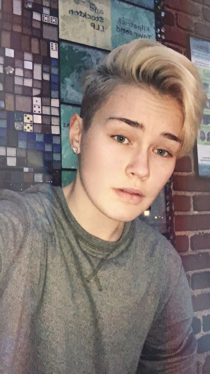 Girls With Boy Haircuts
 17 Best ideas about Lesbian Hair on Pinterest