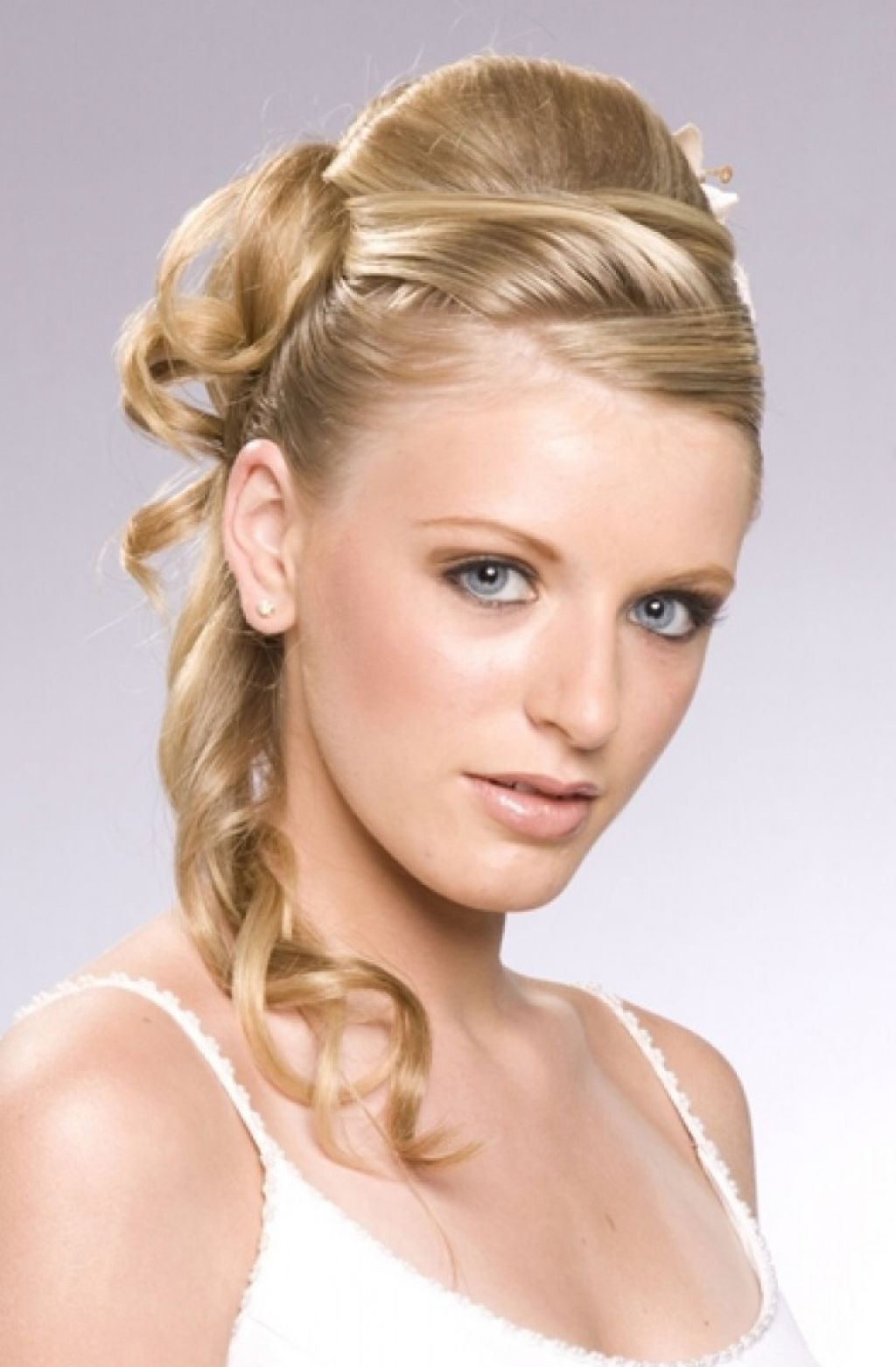 Haircuts For Female
 30 Gorgeous Wedding Hairstyles ideas for Women MagMent