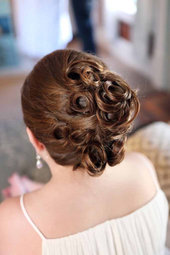 Hairstyles For Junior Bridesmaid
 1000 ideas about Junior Bridesmaid Hairstyles on
