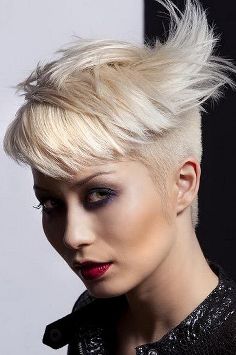 Hairstyles For Undercut
 Undercut hairstyle for women