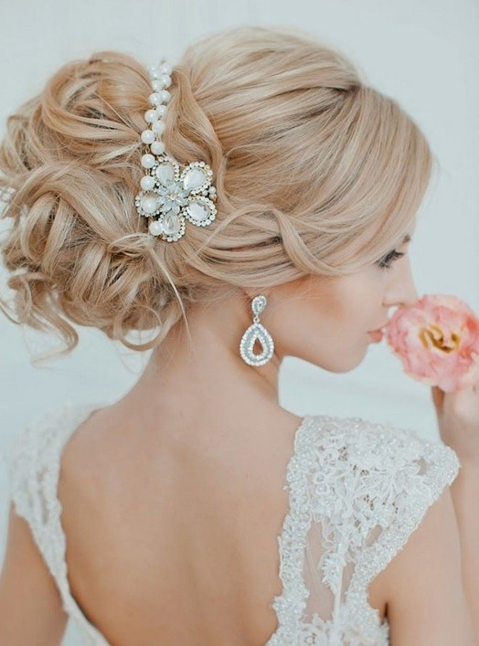 Hairstyles For Weddings Bride
 35 Wedding Hairstyles Discover Next Year’s Top Trends for