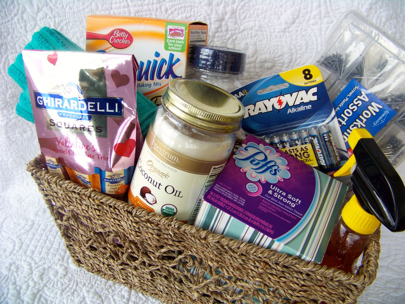 Housewarming Gift Baskets Ideas
 Ideas for Create a Housewarming Baskets HOUSE DESIGN