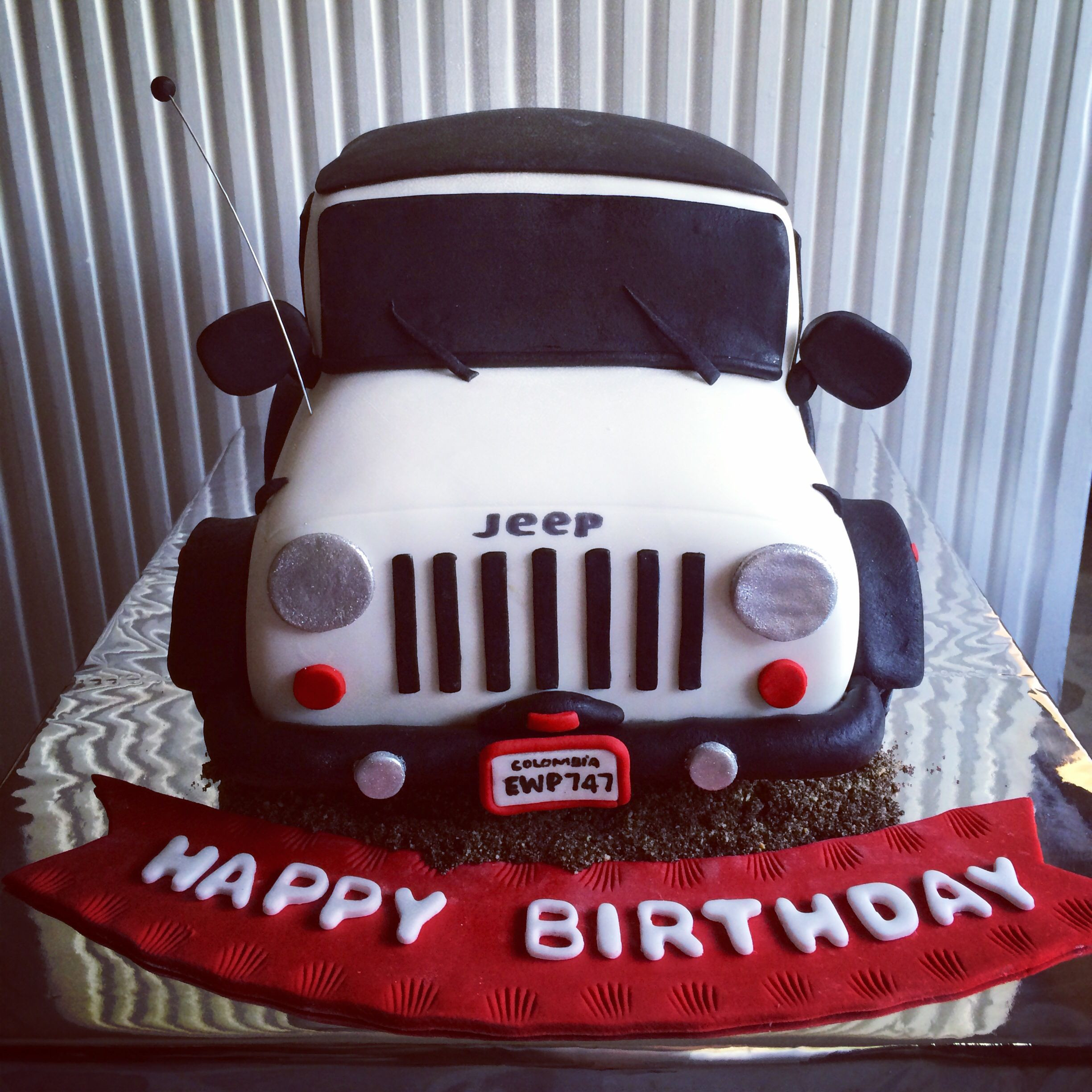 Jeep Birthday Cake
 Jeep cake I want this for my b day