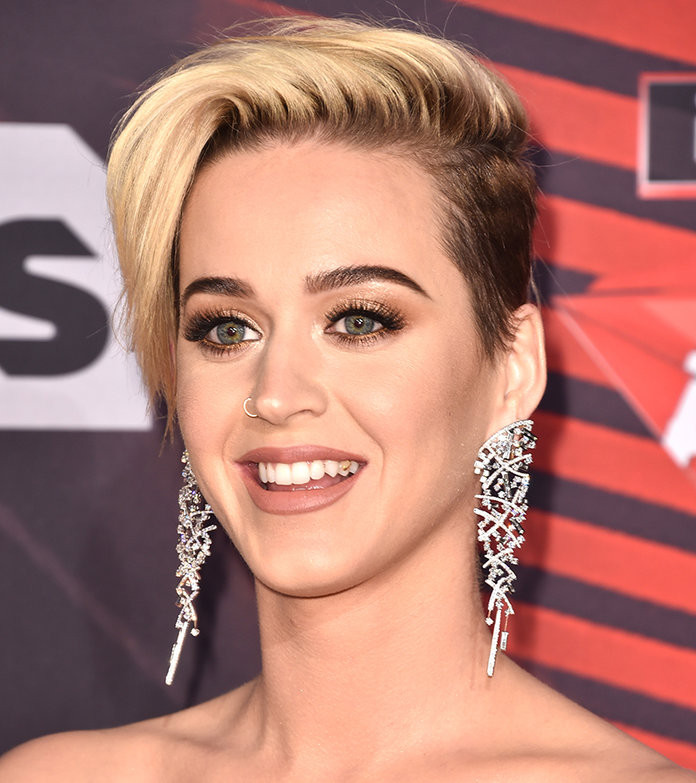 Katy Perry New Hair Cut
 2017 iHeartRadio Music Awards Katy Perry Breakover Pixie