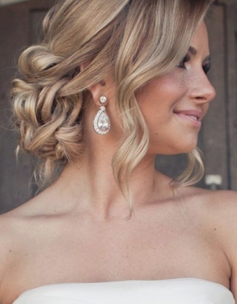 Low Bun Prom Hairstyles
 Low Bun Hairstyles For Prom