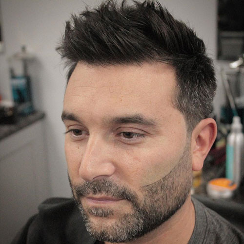 Male Hairstyle For Round Face
 25 Best Haircuts for Guys with Round Faces 2019 Guide