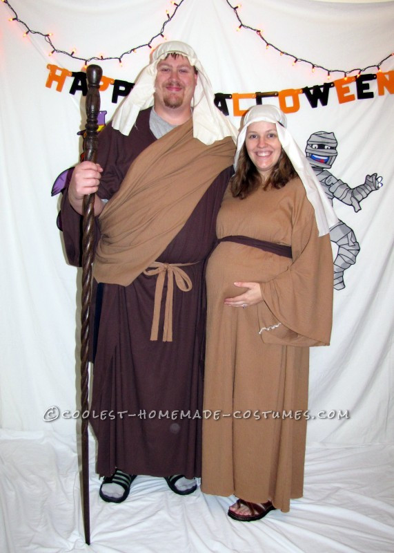 Mary Costume DIY
 10 Awesome Halloween Costumes for Pregnant Couples