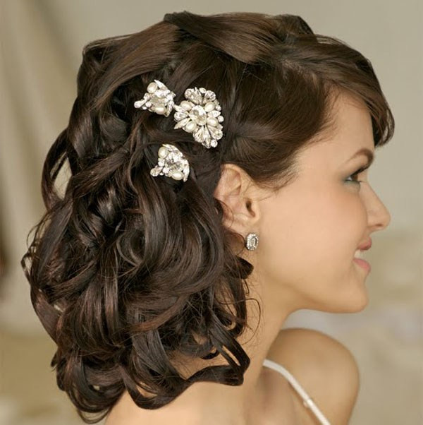Medium Length Hairstyles For Wedding
 24 Stunning and Must Try Wedding Hairstyles Ideas For