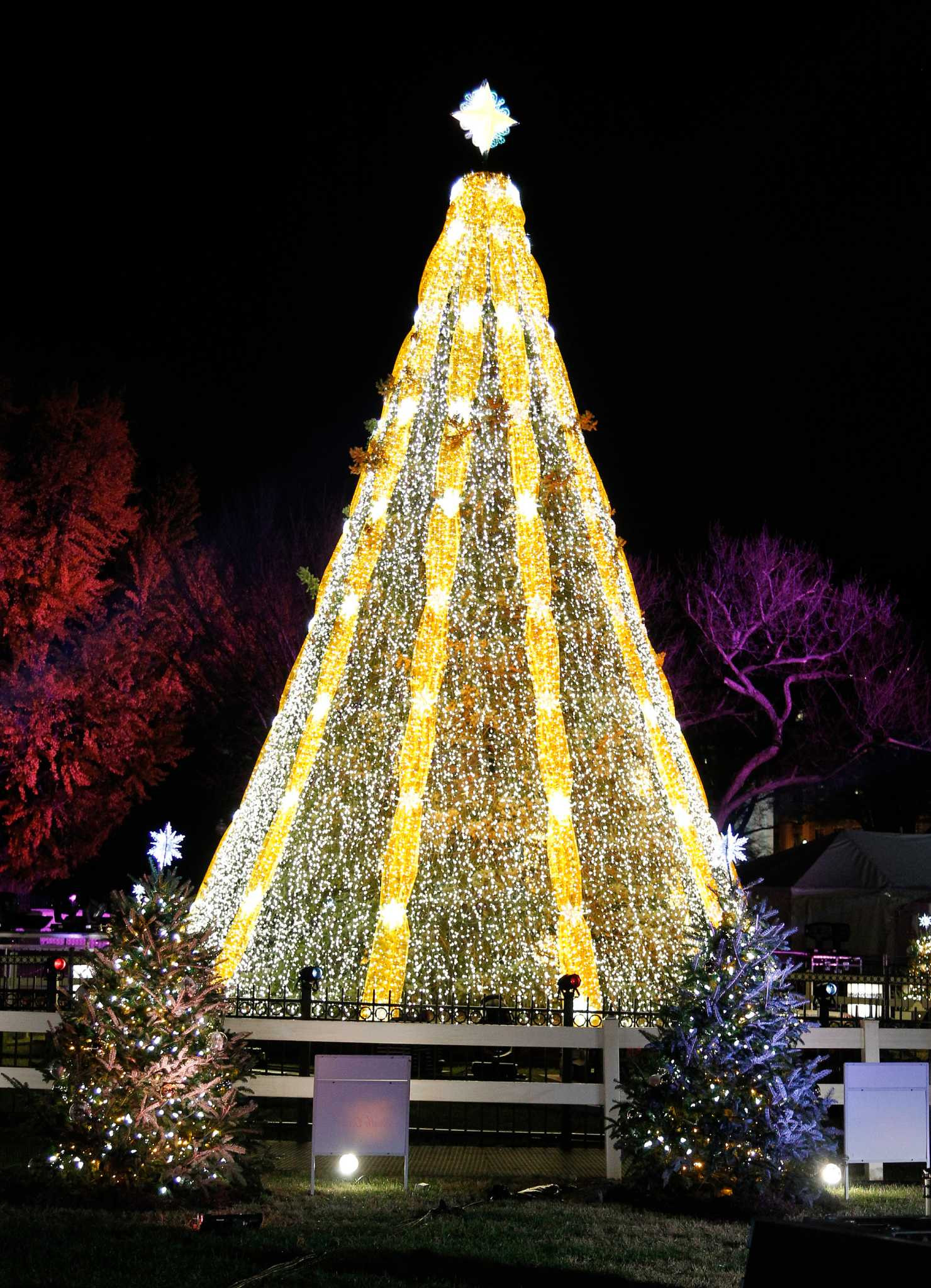 Best ideas about National Christmas Tree Lighting
. Save or Pin GE sets holiday trees aglow Connecticut Post Now.