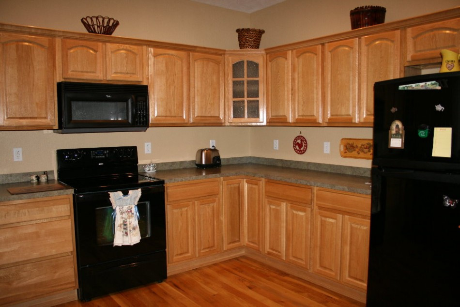Best ideas about Oak Cabinet Kitchen Ideas
. Save or Pin Kitchen Paint Color Ideas with Oak Cabinets Home Now.