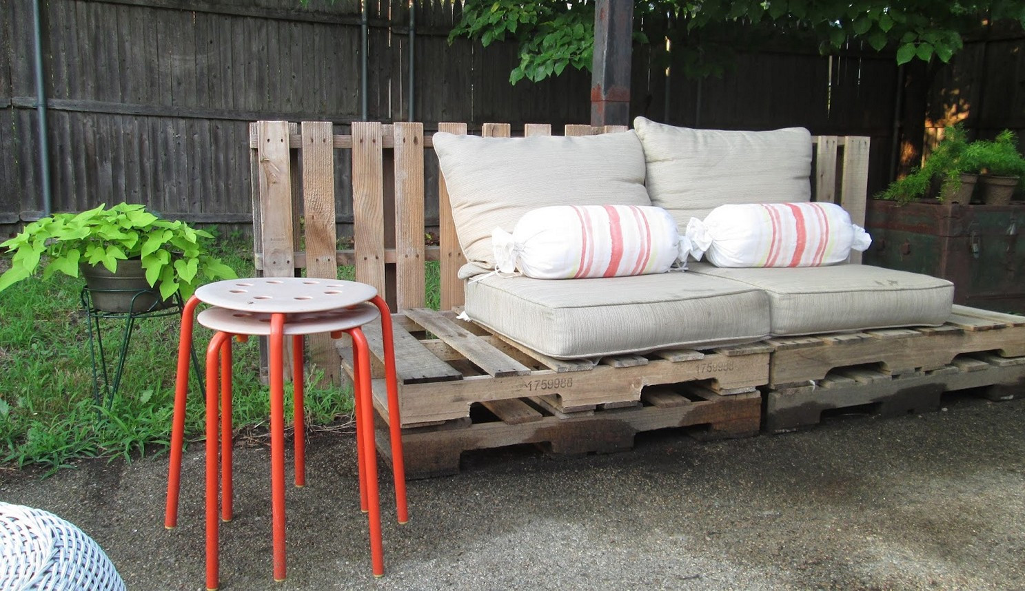 Best ideas about Patio On A Pallet
. Save or Pin DIY Pallet Furniture Ideas to Improve Your Cozy Home Now.