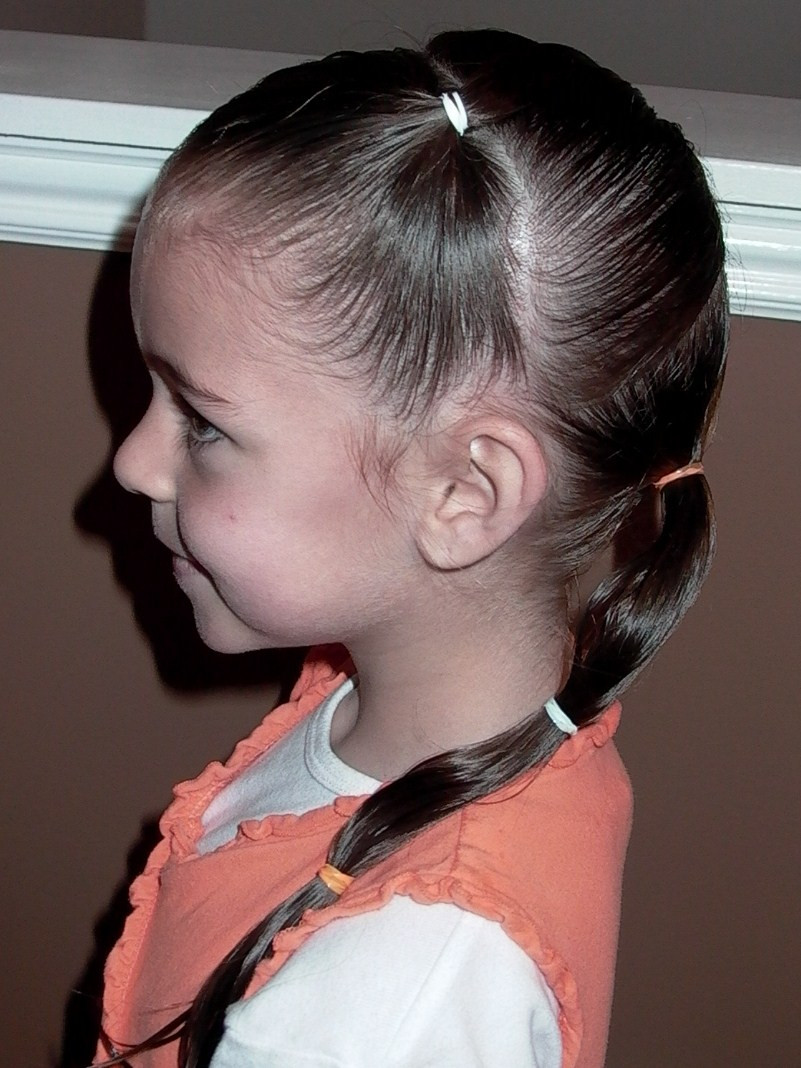 Ponytail Hairstyles For Little Girls
 Little Girl’s Hairstyles – How to do a Zig Zag Puffy Braid