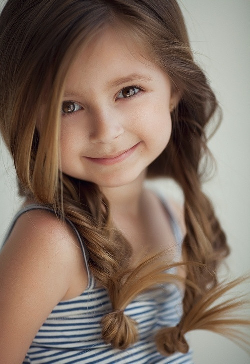 Pretty Hairstyles For Little Girls
 25 Cute Hairstyles with Tutorials for Your Daughter