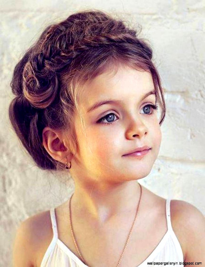 Pretty Little Girls Hairstyles
 Cute Girl Curly Hair Wallpaper