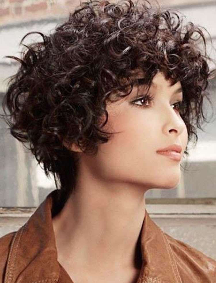 Quick Curly Hairstyles
 30 Most Magnetizing Short Curly Hairstyles for Women to