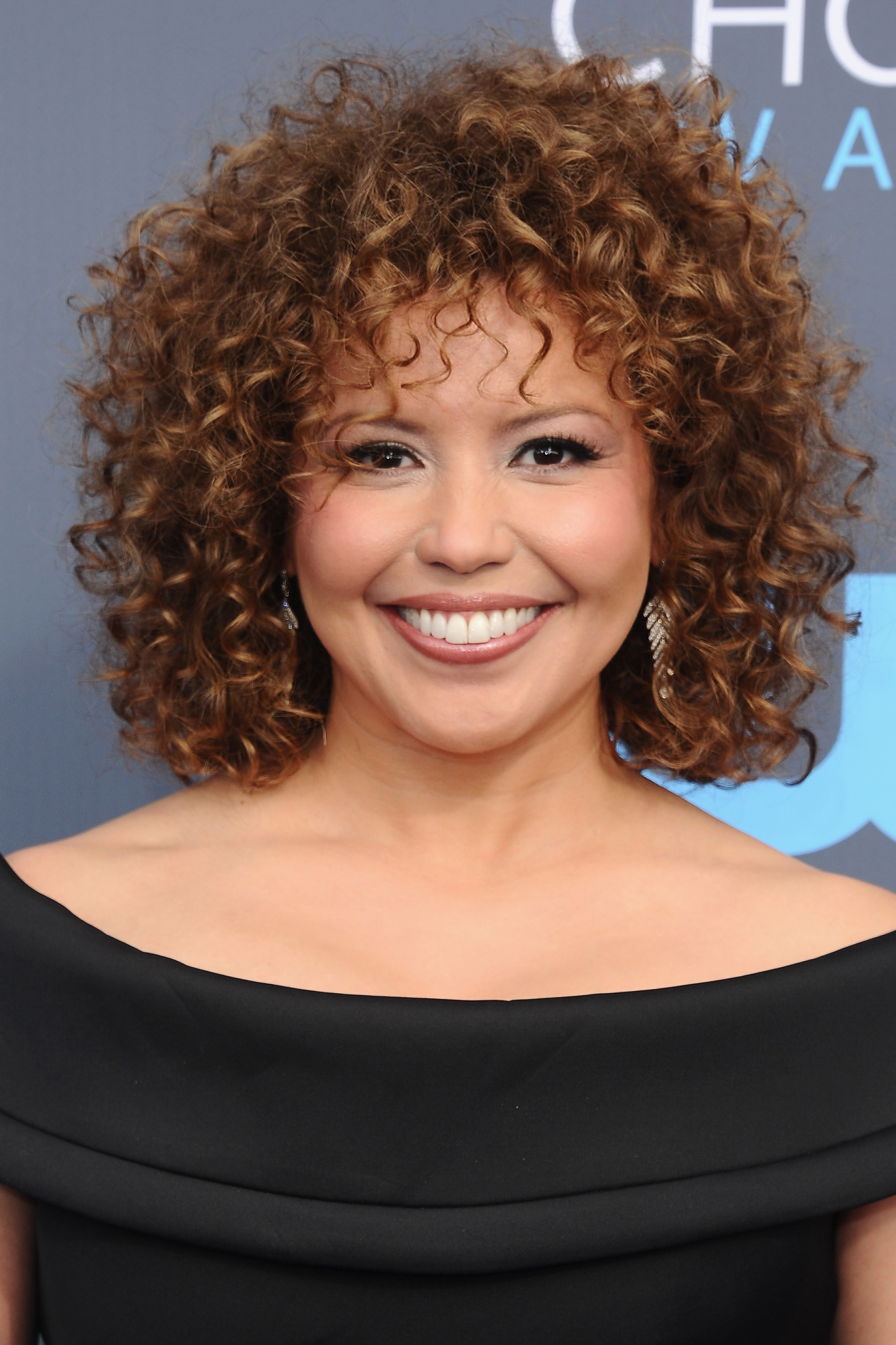 Quick Curly Hairstyles
 19 Celebrity Short Curly Hair Ideas Short Haircuts and