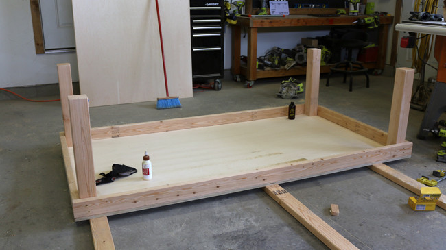 Rolling Workbench DIY
 DIY Rolling Workbench with Free Workbench Plans