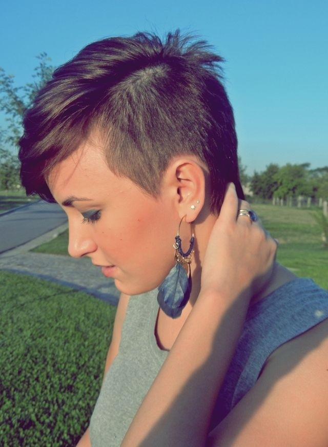 Short Hairstyles With Shaved Sides
 21 Stylish Pixie Haircuts Short Hairstyles for Girls and