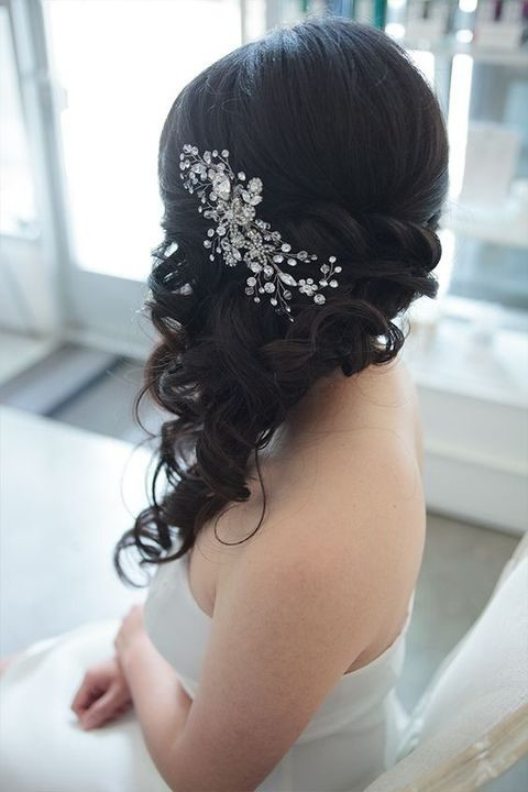Side Swept Wedding Hairstyle
 40 Gorgeous Side Swept Wedding Hairstyles
