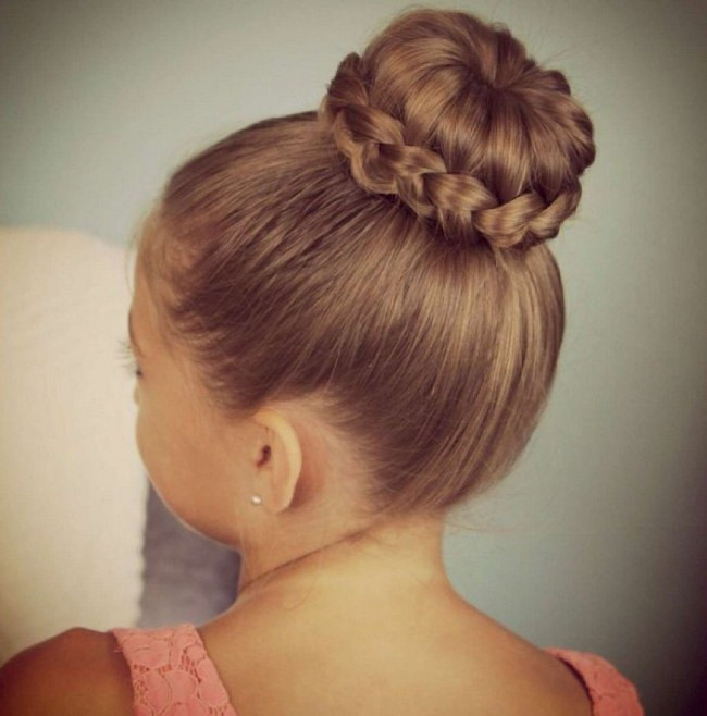 Simple Hairstyle For Little Girl
 Easy Updos For Little Girl 2018 Wedding Party Hairstyles