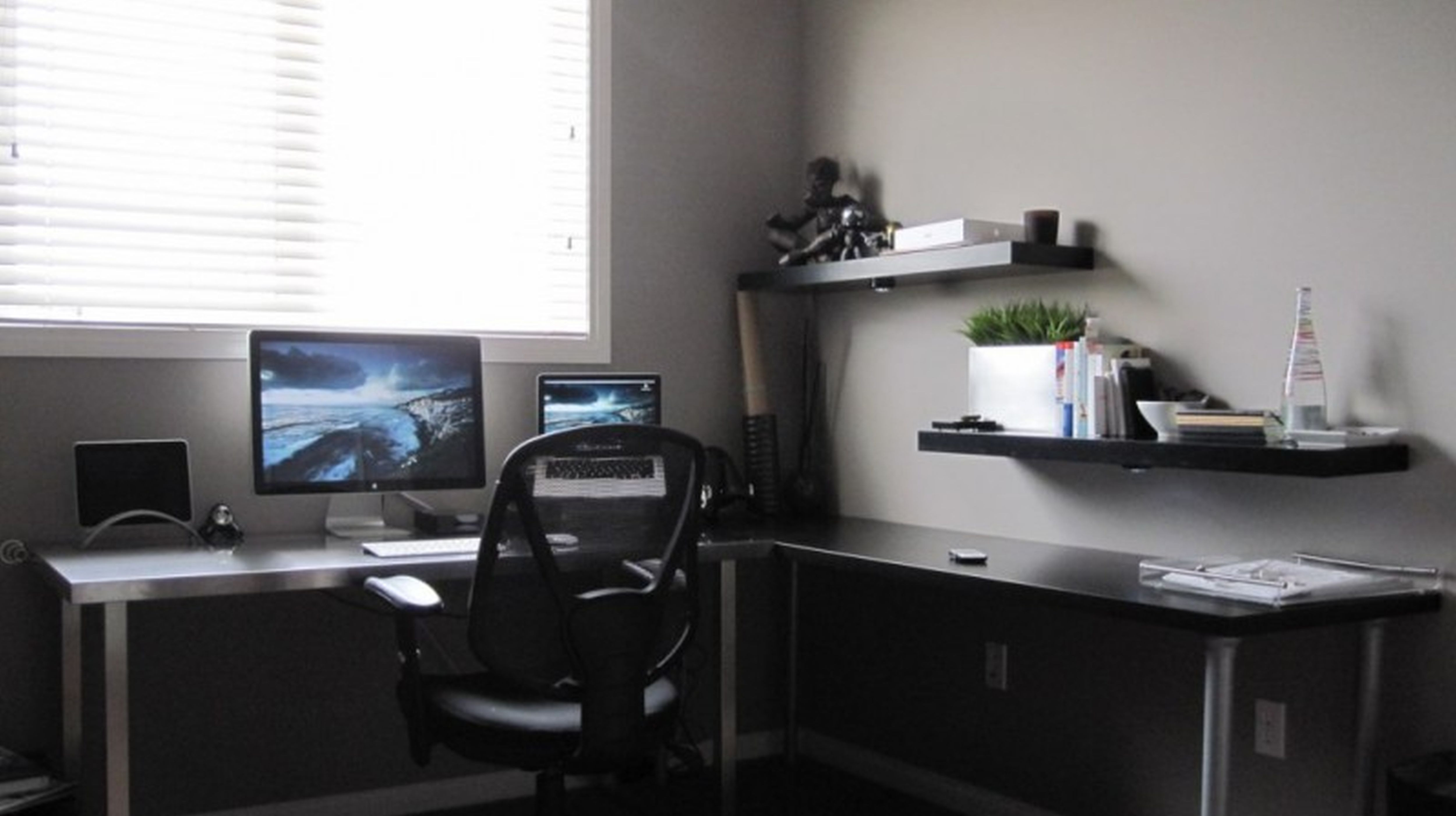 Best ideas about Small Office Room
. Save or Pin Small Room Design Awesome small office room ideas Small Now.