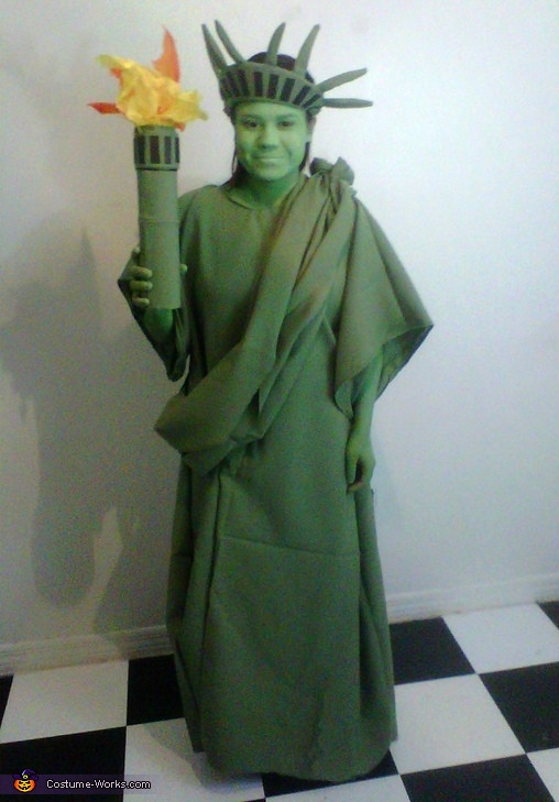 Statue Of Liberty Costume DIY
 Statue of Liberty Costume