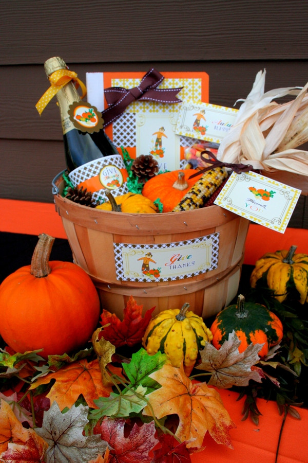 Thanksgiving Gift Baskets Ideas
 Thanksgiving DIY Gratitude Gift Basket Party Ideas