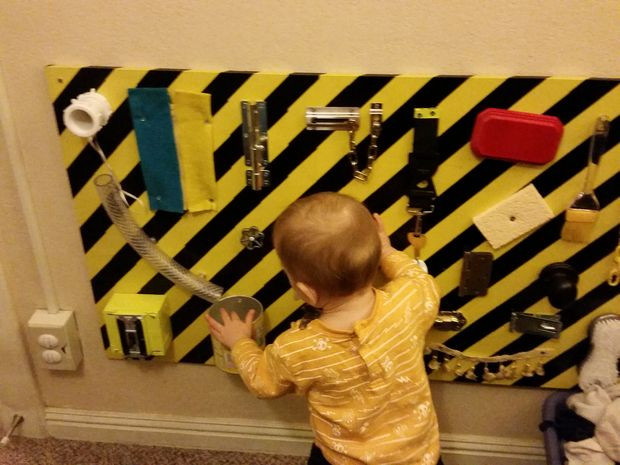 Toddler Busy Board DIY
 35 Cool And Easy DIY Busy Boards For Toddlers Shelterness