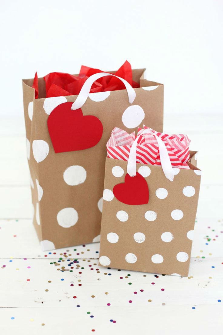 Valentines Gift Bag Ideas
 30 DIY Gift Wrapping Examples for Valentine s Day