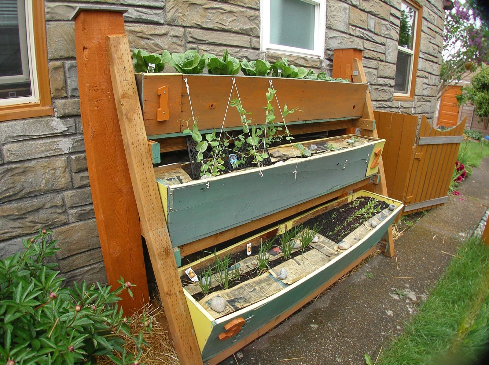 Best ideas about Vegetable Garden Ideas For Small Spaces
. Save or Pin Small Space Gardening – 20 Clever Ideas to Grow in a Now.