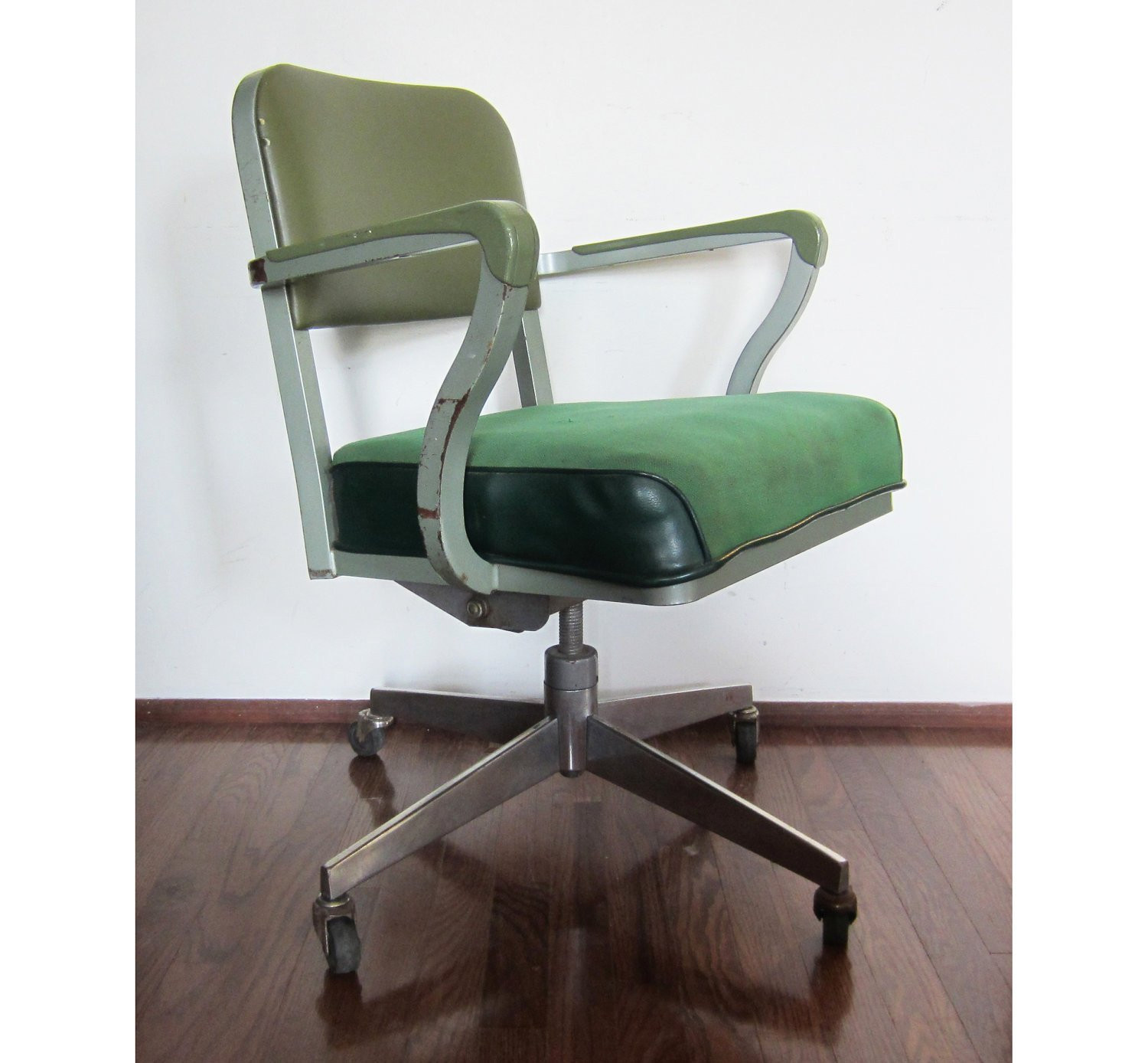 Best ideas about Vintage Desk Chair
. Save or Pin Vintage Steelcase Green Rolling puter fice Chair Now.