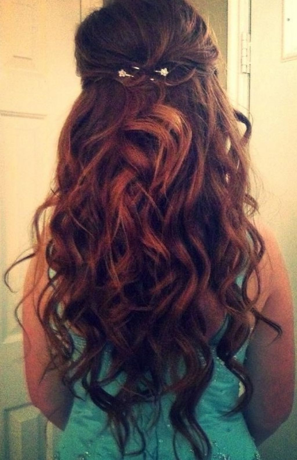 Wavey Prom Hairstyles
 Long Curly Prom Hairstyles