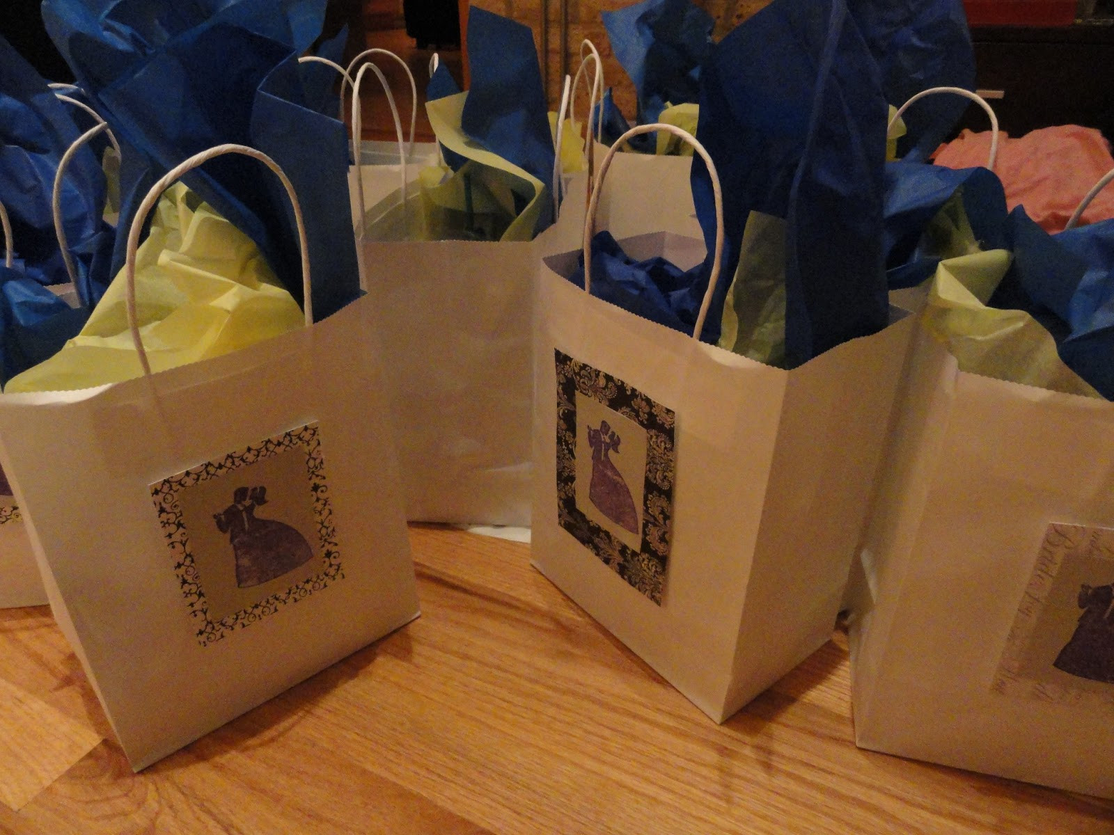 Best ideas about Wedding Gift Bag Ideas
. Save or Pin Simple Wedding Gifts Now.