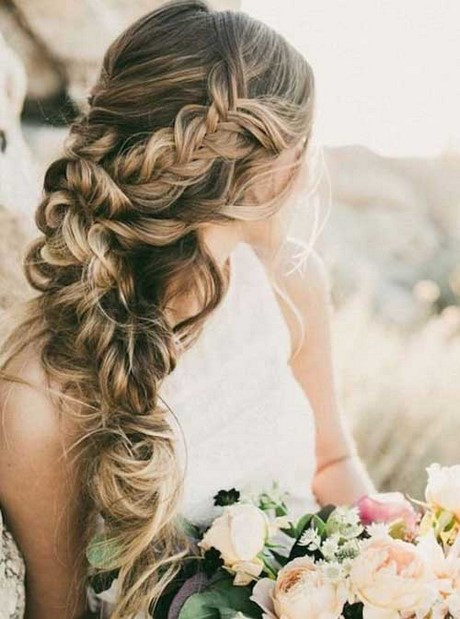 Wedding Guest Hairstyles 2019
 Peinados para bodas medio recogido