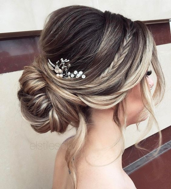 Wedding Guest Hairstyles 2019
 Выпускной бал 2017 красивые и оригинальные прически для
