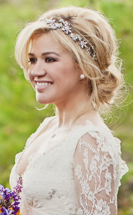 Best ideas about Wedding Hairstyle For Round Face
. Save or Pin Wedding hairstyles for round faces Now.