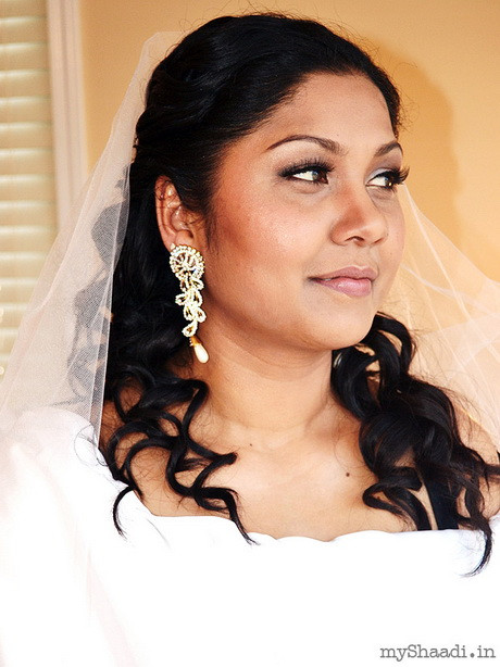 Best ideas about Wedding Hairstyle For Round Face
. Save or Pin Bridal hairstyle for round face Now.