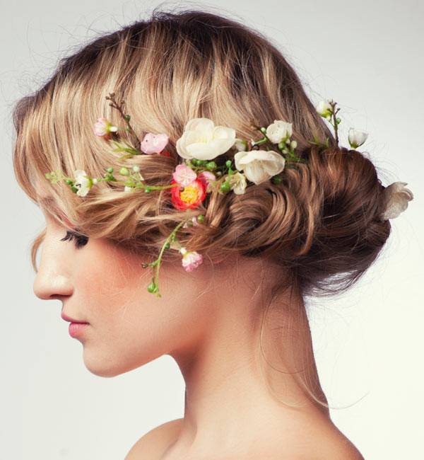 Wedding Hairstyle With Flowers
 Unique Wedding Hairstyles with Flowers