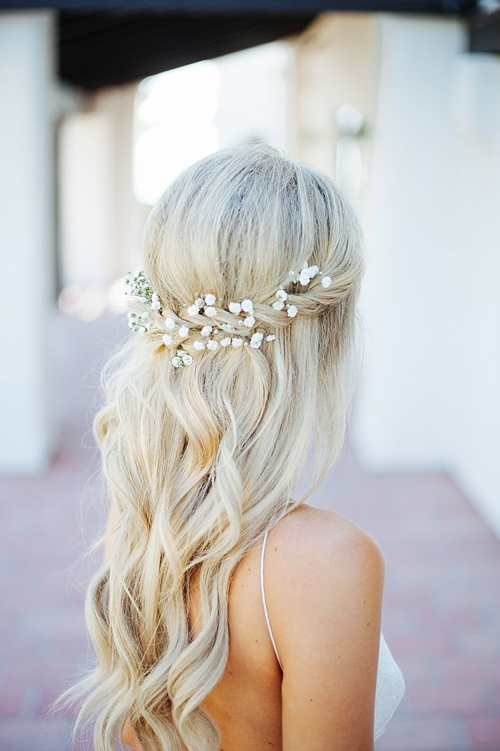 Wedding Hairstyles Pinterest
 Best 25 Wavy bridal hair ideas on Pinterest
