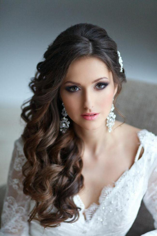Wedding Hairstyles To The Side
 How To Do Bridal Party Hairstyles For Long Hair To The