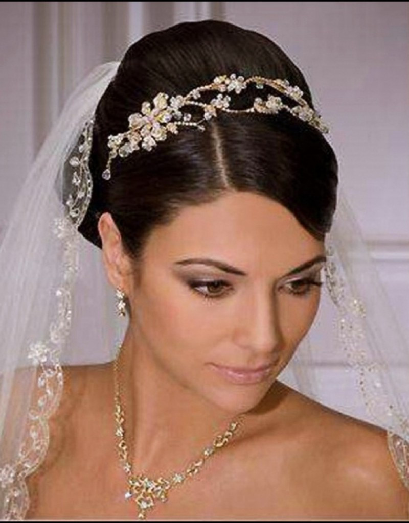 Wedding Hairstyles With Tiara
 wedding hairstyles with side tiara Hollywood ficial