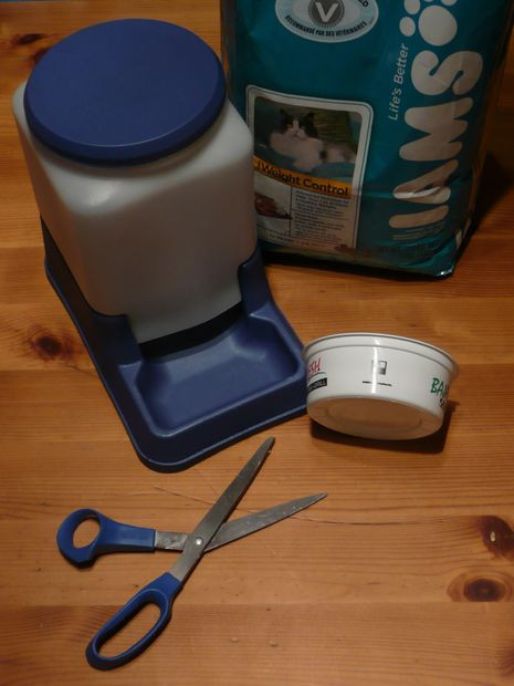 Best ideas about DIY Automatic Dog Feeder
. Save or Pin Cat Powered Automatic Cat Feeder 4 Steps with Now.