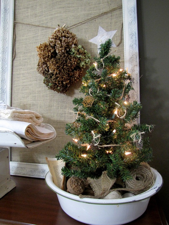 Best ideas about DIY Christmas Tree Stand Bucket
. Save or Pin 25 Creative DIY Christmas Tree Stands Gravetics Now.