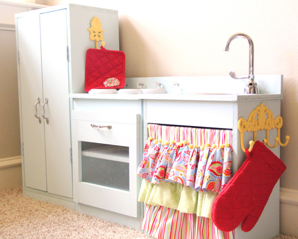 Best ideas about DIY Kids Kitchen Set
. Save or Pin DIY Kids Play Kitchens Now.