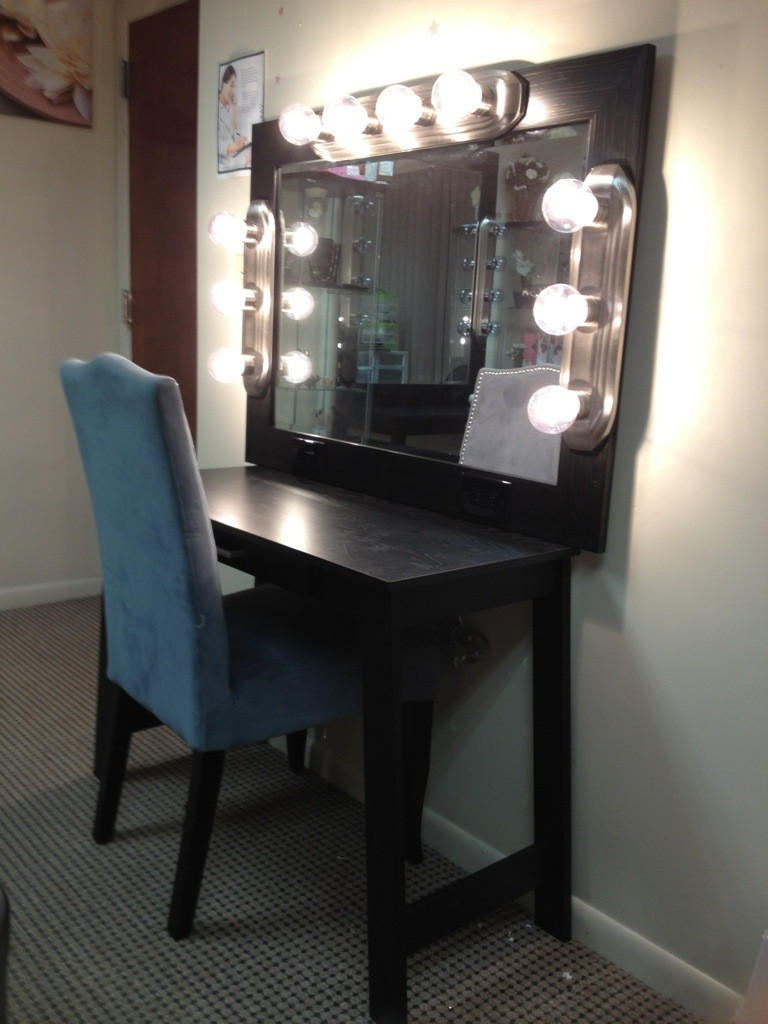 Best ideas about DIY Vanity Mirrors With Lights
. Save or Pin Vanity mirror diy hollywood mirror with light bulbs diy Now.