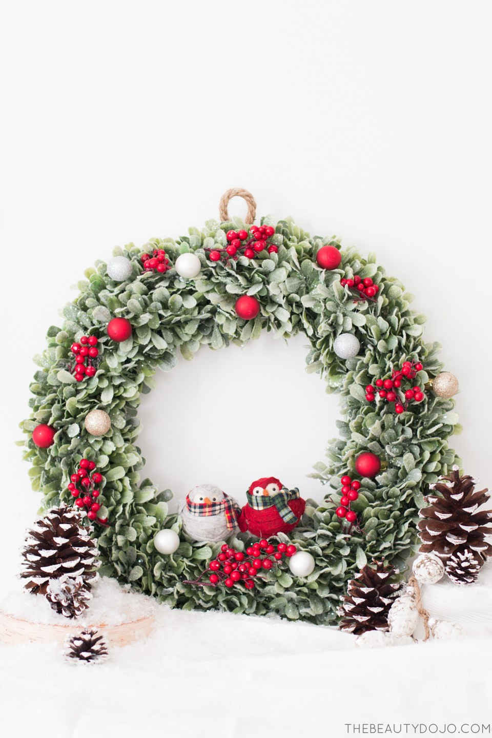 Best ideas about DIY Wreath Christmas
. Save or Pin DIY Christmas Wreath The Beautydojo Now.