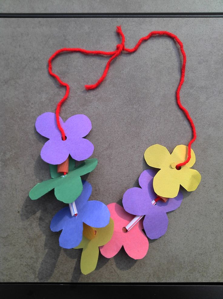 Best ideas about Easy Crafts For Preschoolers
. Save or Pin Lei Can be made with construction paper yarn & solid Now.